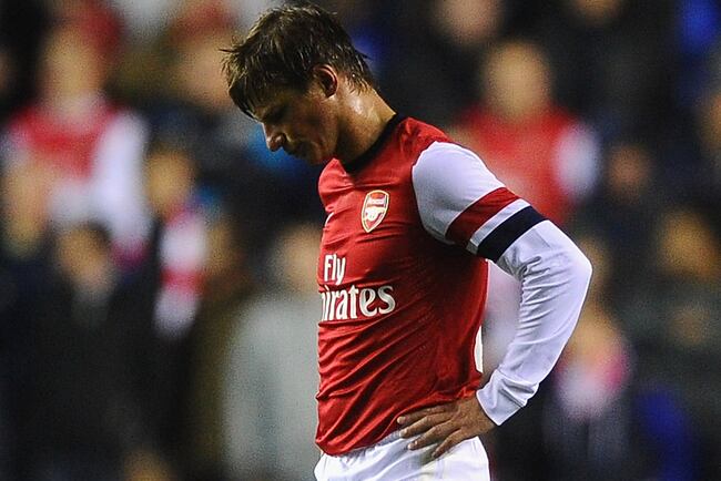 Hi-res-155010771-andrey-arshavin-of-arsenal-shows-his-dispair-after-the_crop_north