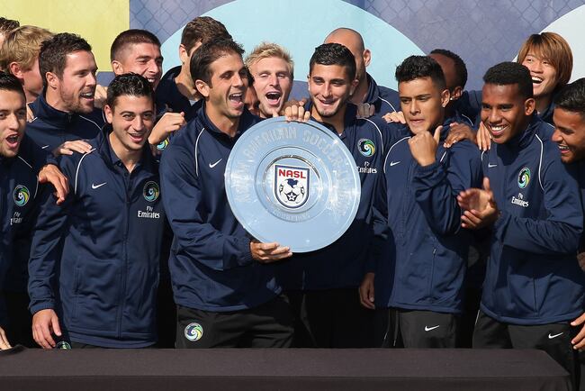 Hi-res-186220111-the-new-york-cosmos-pose-with-the-nasl-fall_crop_north
