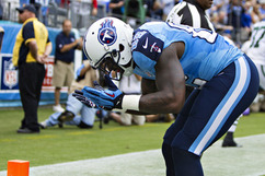 Hi-res-182444788-delanie-walker-of-the-tennessee-titans-bows-to-the-fans_display_image_crop_north