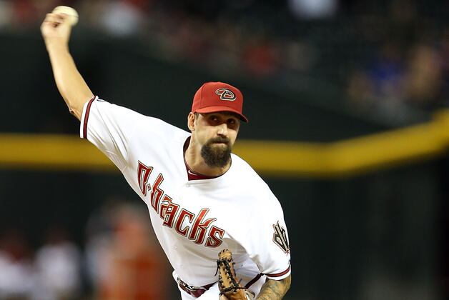 Rangers Claim RHP Chaz Roe from Arizona