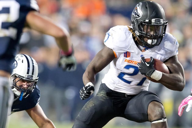 Tailback Jay Ajayi Closes in on 1,000-Yard Mark for Boise State Football