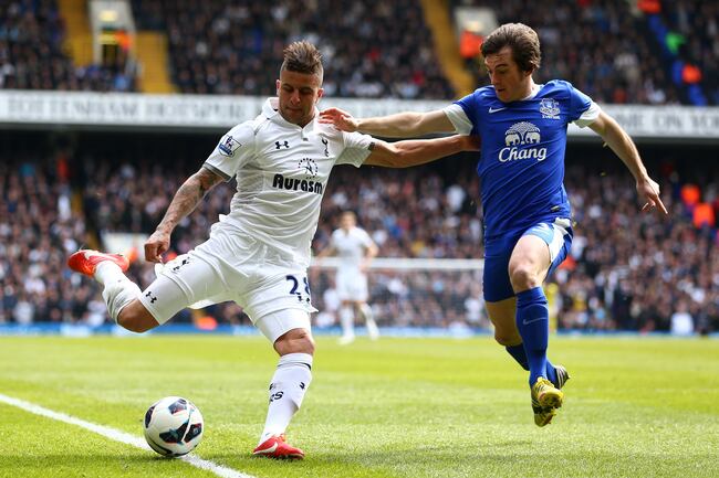 Hi-res-165923938-kyle-walker-of-tottenham-hotspur-is-put-under-pressure_crop_north