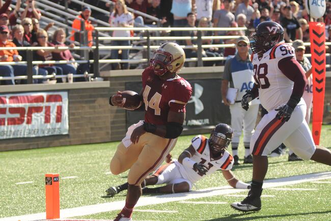 Hi-res-186633639-andre-williams-of-the-boston-college-eagles-scores-a_crop_north