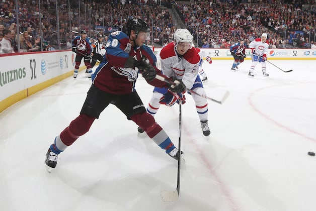 Avs' Tanguay Injures Knee, Won't Return Saturday