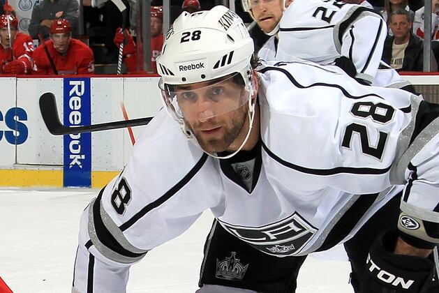 Kings' Stoll Left Saturday's Game with Unspecified Injury