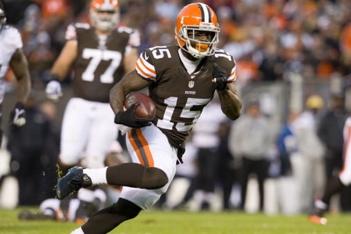 Davone Bess Bounces Back from Poor Outing with 2 Touchdowns