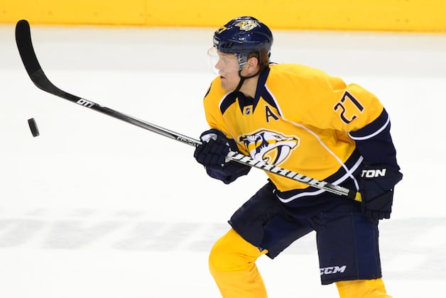 Hornqvist Leaves Game After Taking Puck to Leg