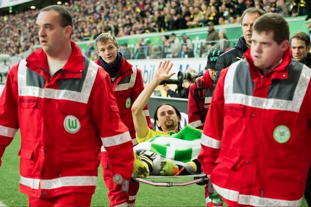 Dortmund's Subotic Suffers Suspected Torn Cruciate