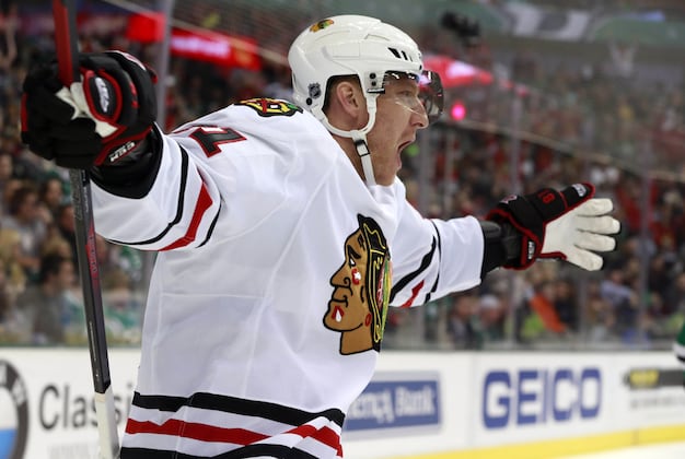 Hossa's Pair Powers Hawks by Stars