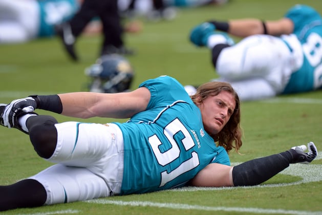 Paul Posluszny Gets Victory, Defensive Player of the Week