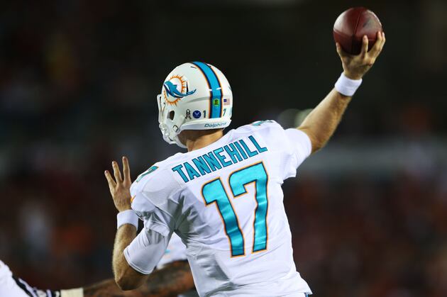 Dolphins' Mike Wallace and Ryan Tannehill Look to Get 'on the Same Page'
