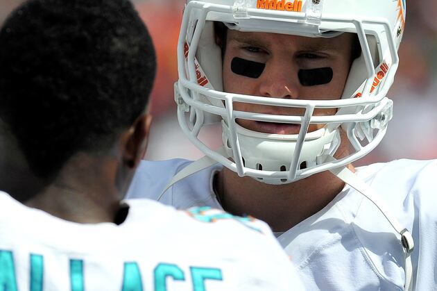 Dolphins Mike Wallace and Ryan Tannehill Look to Get on the Same Page