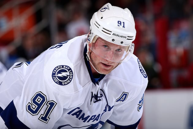 Report: Stamkos Eyes 'Aggressive' Rehab After Switching to Removable Cast