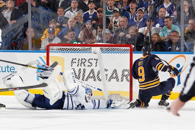 Sabres Beat Leafs 3-1 in Nolan's Return as Coach