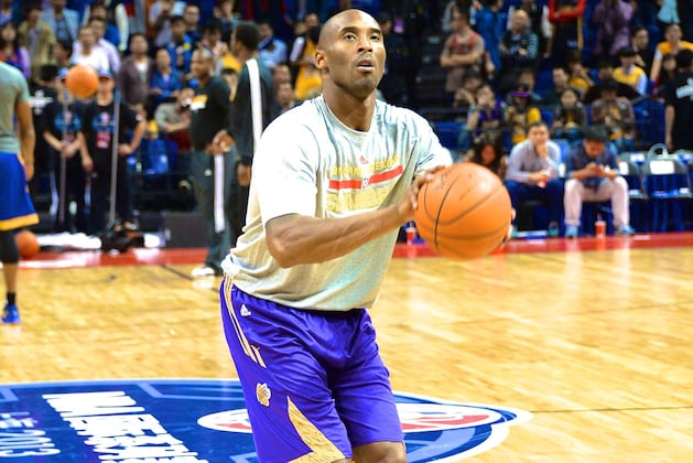 Kobe Bryant Returns to Lakers Practice for First Time Since Achilles Injury