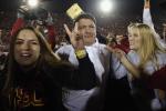 Report: Several USC Fans Hurt After Storming Field