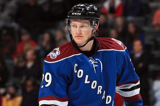 MacKinnon to Replace Duchene at Center