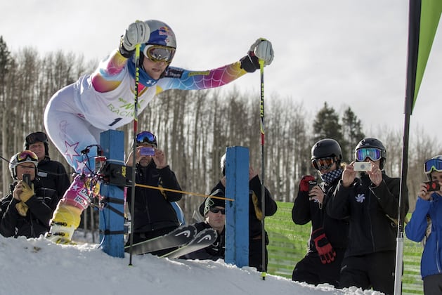 Lindsey Vonn Hurt in Training Crash