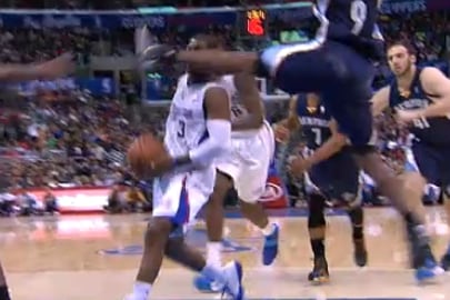 Grizzlies' Tony Allen Suspended One Game for Kicking Chris Paul in the Face