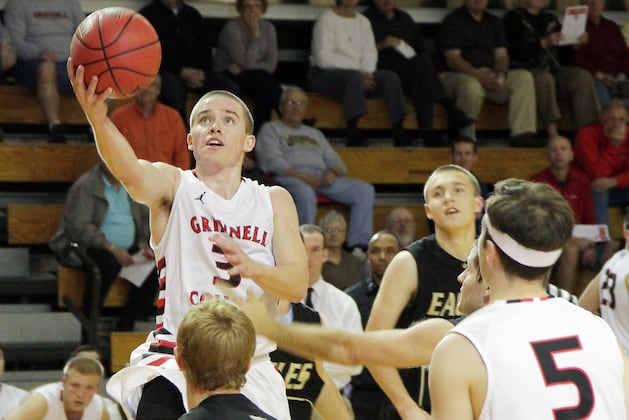 Not Easy for Grinnell Gunner to Score 100-Plus, Till Coach Makes It so