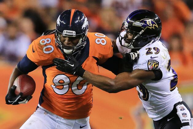 Broncos add Huff; Moore to short-term IR