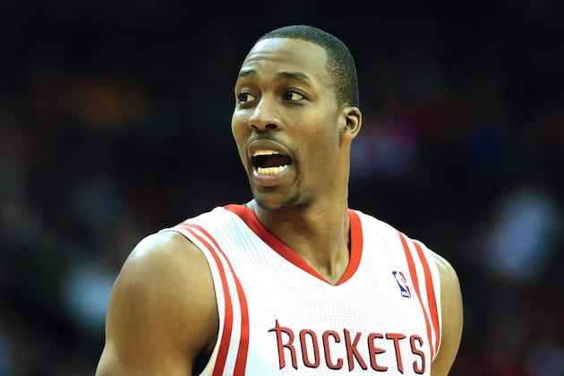 Vince Carter Says Dwight Howard Is 'The Biggest Crybaby I Know'