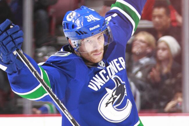 Hi-res-450681551-jannik-hansen-of-the-vancouver-canucks-celebrates-after_crop_north