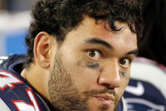 TE Michael Hoomanawanui out vs. Broncos