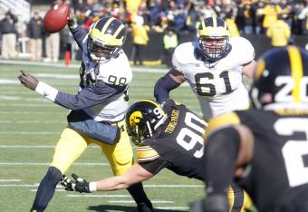 Hi-res-451570795-quarterback-devin-gardner-of-the-michigan-wolverines-is_crop_north
