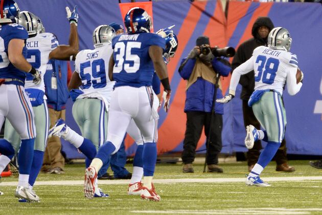 Romo has 2 TDs, leads late FG drive, Dallas 24-21
