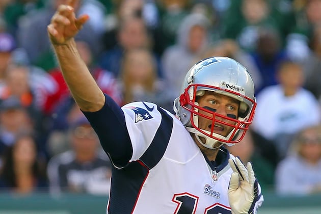 Brady Becomes 5th QB to Reach 350 Passing TDs