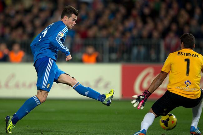 Hi-res-451585353-gareth-bale-of-real-madrid-cf-scores-their-third-goal_crop_north