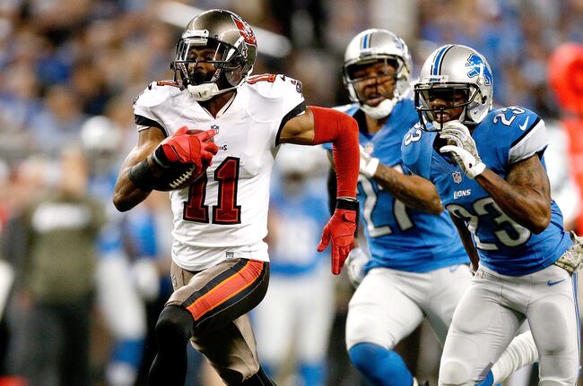 Hi-res-451764009-tiquan-underwood-of-the-tampa-bay-buccaneers-catches-a_crop_north