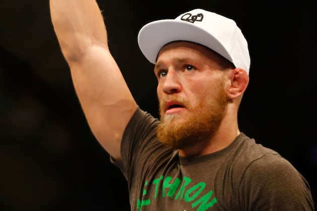 McGregor Calls Sanchez 'Brain-Dead Stuttering Fool' in Twitter War