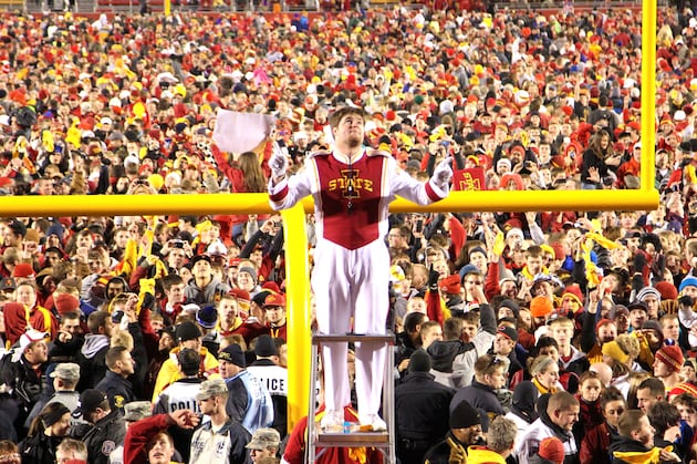 The Anatomy of a College Football Upset