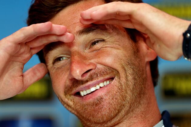 Andre Villas-Boas Laughs Off Calls for Sir Alex Ferguson to Manage Tottenham