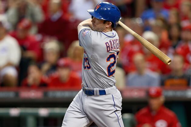 Dodgers, Mike Baxter Avoid Arbitration