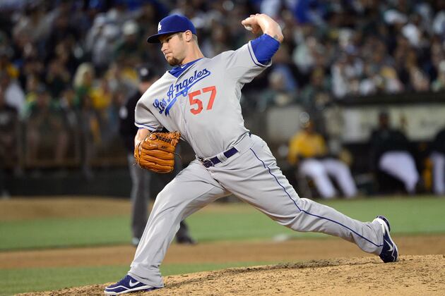 Dodgers Avoid Arbitration with Scott Elbert, Drew Butera