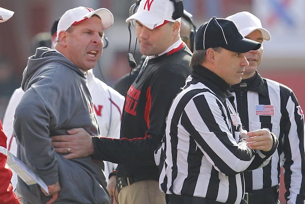 Pelini Apologizes for Rant in Loss to Iowa