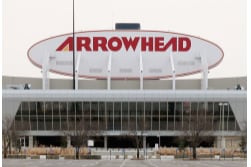 Struggle at Arrowhead Stadium during game leaves 1 man dead