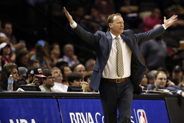 Spurs 102, Hawks 100