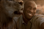 Kobe and Messi Trade Selfies in New Ad