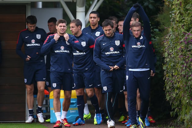 Brazuca Tested by England's Steven Gerrard, Frank Lampard and Jermain Defoe