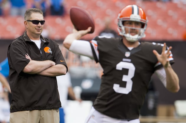 Browns May Not Name Quarterback Until Sunday
