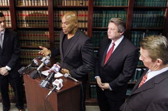 5 Former Kansas City Chiefs Players Sue Team over Head Injuries