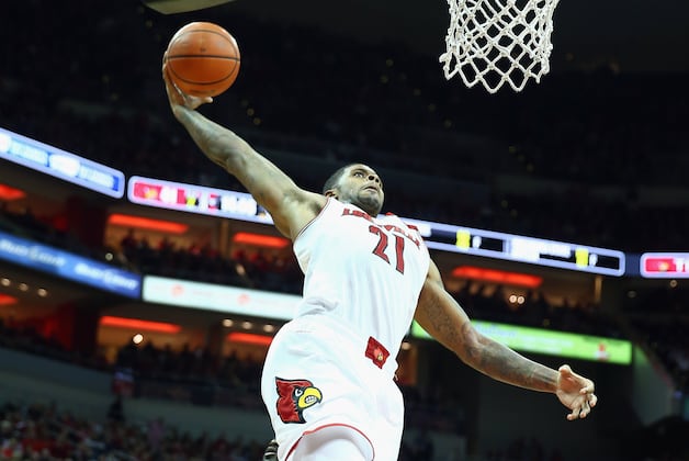 No. 7 Louisville Uses Balanced Attack to Rout UMKC
