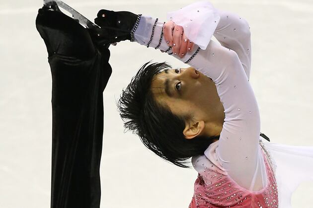 Japan's Hanyu Breaks High-Score Record, Defending Champ Asada Leads