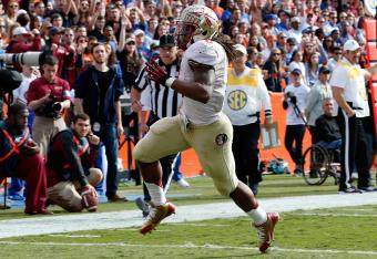Hi-res-452633759-devonta-freeman-of-the-florida-state-seminoles-crosses_crop_north