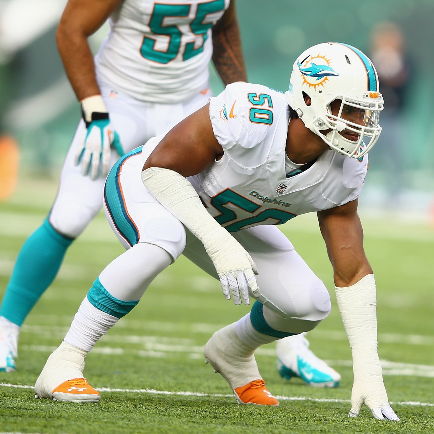 http://img.bleacherreport.net/img/images/photos/002/645/547/hi-res-453329721-olivier-vernon-of-the-miami-dolphins-in-action-against_crop_exact.jpg?w=1500&h=1500&q=85