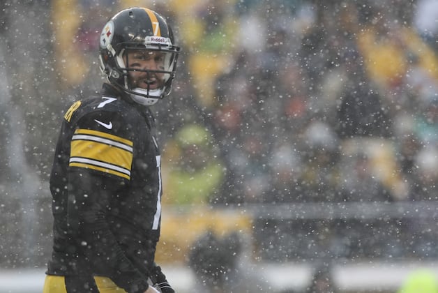 Big Ben Passes Bradshaw for Most Regular Season TD Passes in PIT History